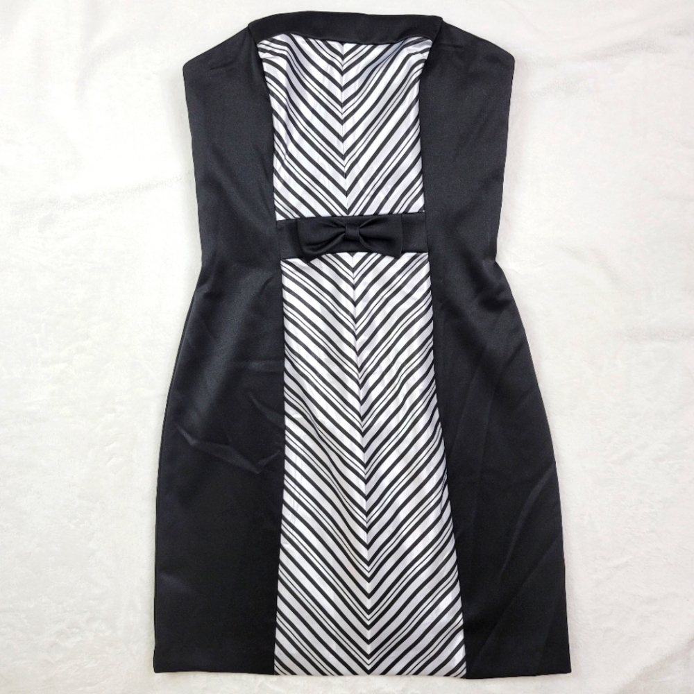 Jessica McClintock Strapless Cocktail Dres…